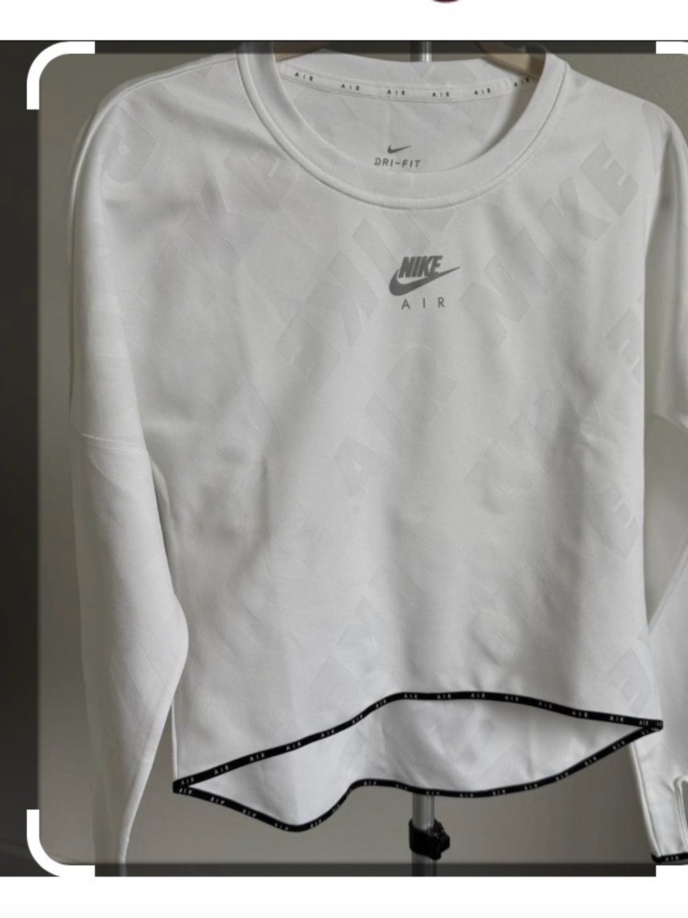 Nike Air Running Midlayer Crewneck Dri-FIT White Embossed Long Sleeve Medium
